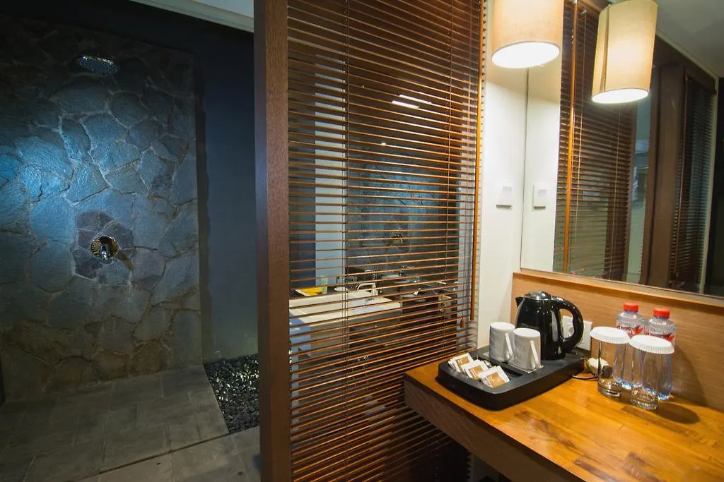 Savvoya Hotel Seminyak Θέρετρο