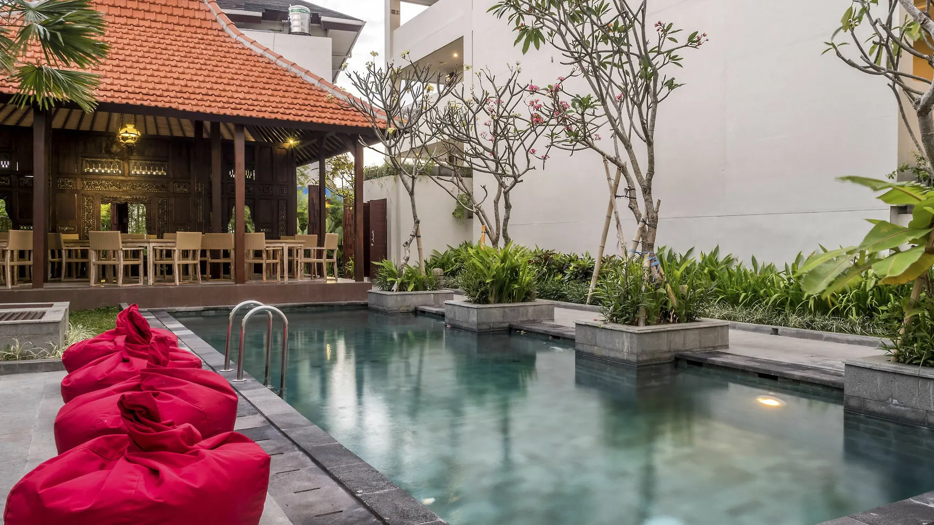 Savvoya Hotel Seminyak Θέρετρο Σεμινιάκ
